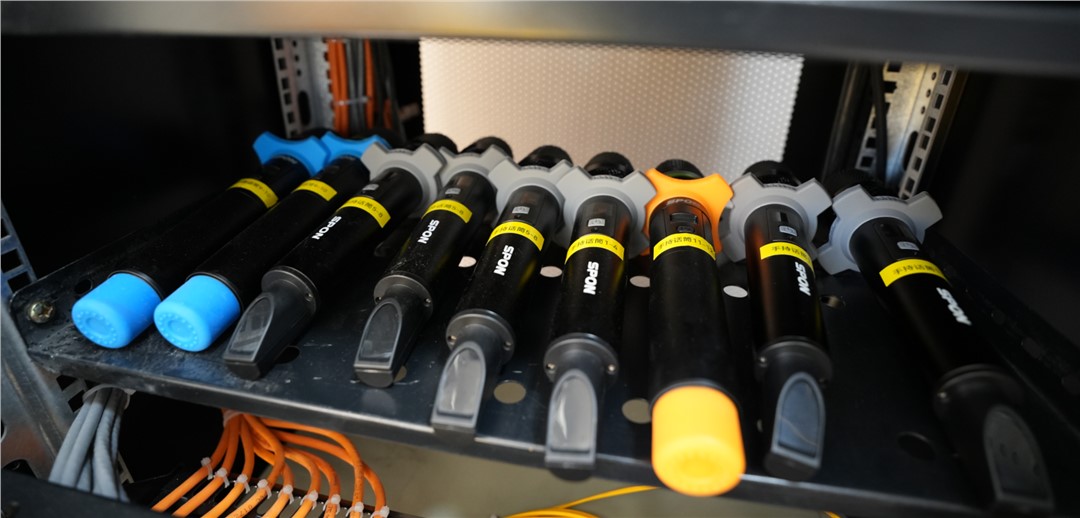 真分集無線話筒和U段話筒的區(qū)別